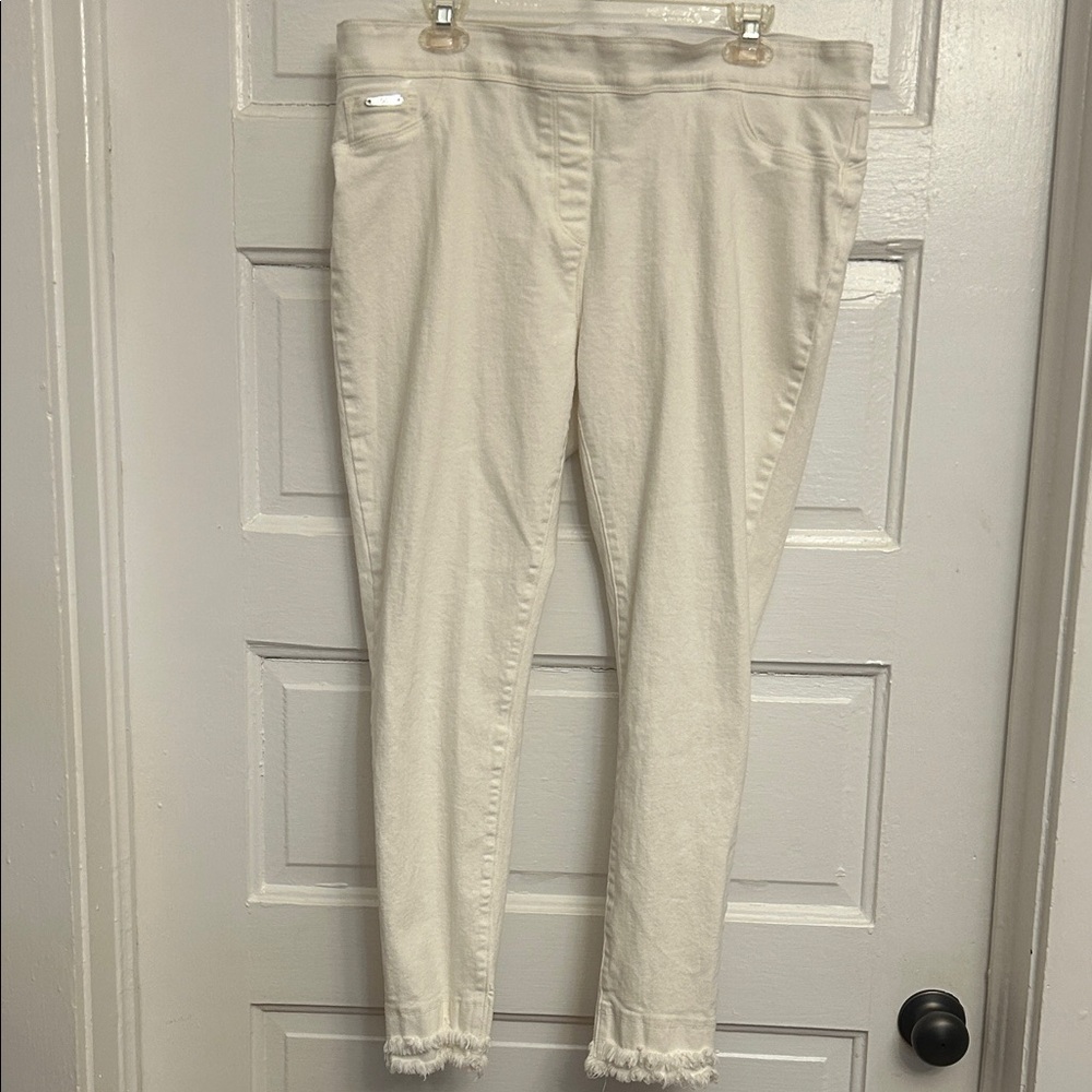 Coco + Carmen Women's Off-White Skinny Jeans
